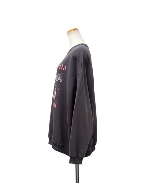 CLOTHY(クロシィ)の「【キュートな癒し系トレーナー♪】ねこプリントBIGスウェット(スウェット・レディース・グレー/チャコールグレー・FREE)」の9枚目の写真