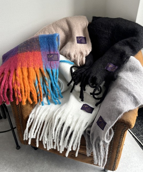 cepo(セポ)の「バルキーマフラー(マフラー・レディース・ベージュ/ライトグレー/ブラック/アイボリー・FREE)」の5枚目の写真