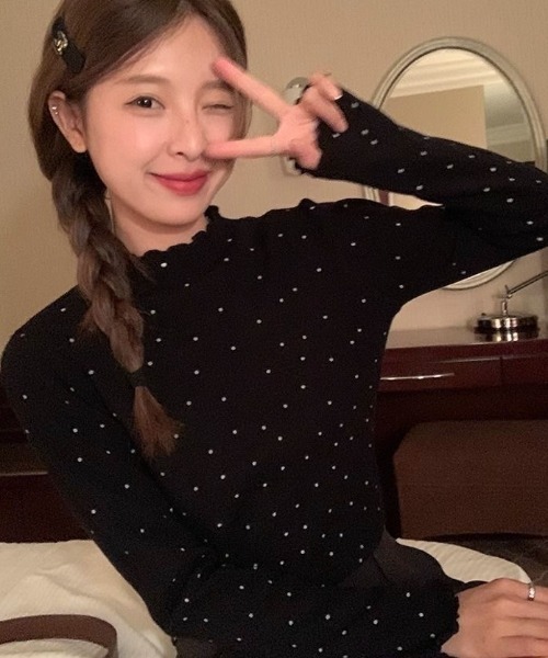 ViViDAY(ビビデー)の「ドット柄ハイネックカットソー(Tシャツ/カットソー・レディース・ブラック/アイボリー・M)」の3枚目の写真