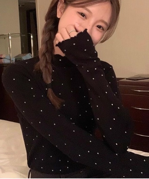 ViViDAY(ビビデー)の「ドット柄ハイネックカットソー(Tシャツ/カットソー・レディース・ブラック/アイボリー・M)」の4枚目の写真