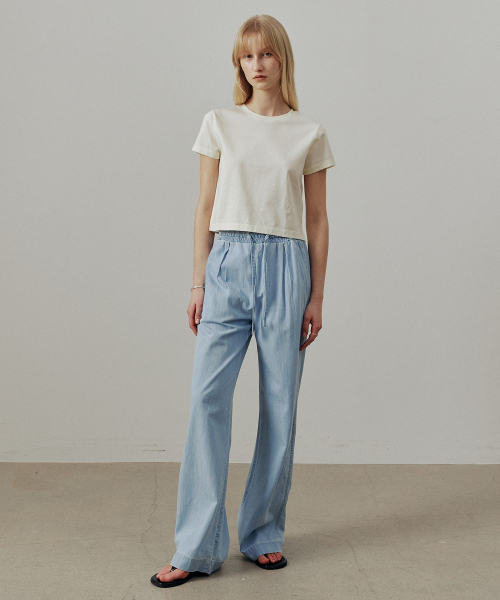 ARTID(アルティーダ)の「ライトタックデニムパンツ_LIGHT BLUE(デニムパンツ・レディース・スカイブルー・SMALL/MEDIUM)」の4枚目の写真