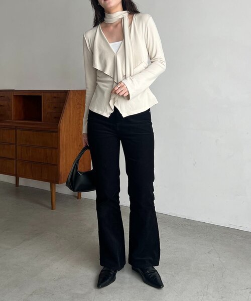 CAPRICIEUX LE'MAGE（カプリシューレマージュ）の「タイ付ラッフル