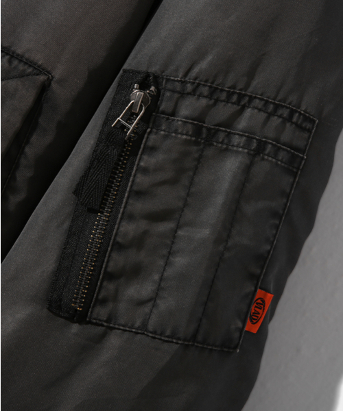 DIMITRI BLACK（ディミトリブラック）の「VLAD ダイングダーティウォッシュドエビエーター航空ジャケット_ブラック（MA-1・レディース・その他・MEDIUM/LARGE）」の7枚目の写真