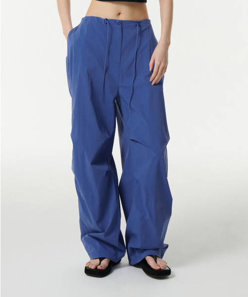 MUSINSA STANDARD WOMAN（ムシンサスタンダードウーマン）の「ウィメンズパラシュートパンツ[ブルー]（スウェットパンツ・レディース・その他・30/24/26/28/22）」の3枚目の写真