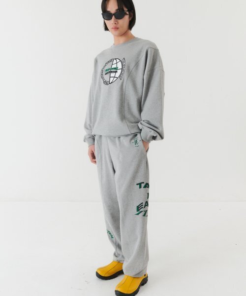 TRIP LE SENS(トリップ ル センス)の「ユニセックス TLESロゴジョガーパンツ_GREY(スウェットパンツ・レディース・その他・LARGE/MEDIUM)」の2枚目の写真