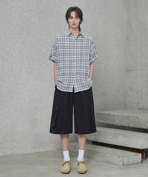 GLW(ジーエルダブリュ)の「ナイロンバミューダカーゴパンツブラック(その他パンツ・レディース・その他・SMALL/MEDIUM/LARGE)」の3枚目の写真