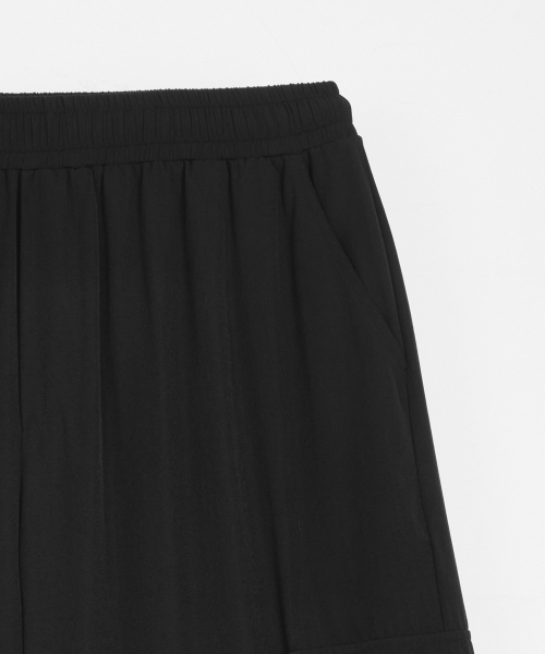 GLW(ジーエルダブリュ)の「ナイロンバミューダカーゴパンツブラック(その他パンツ・レディース・その他・SMALL/MEDIUM/LARGE)」の8枚目の写真