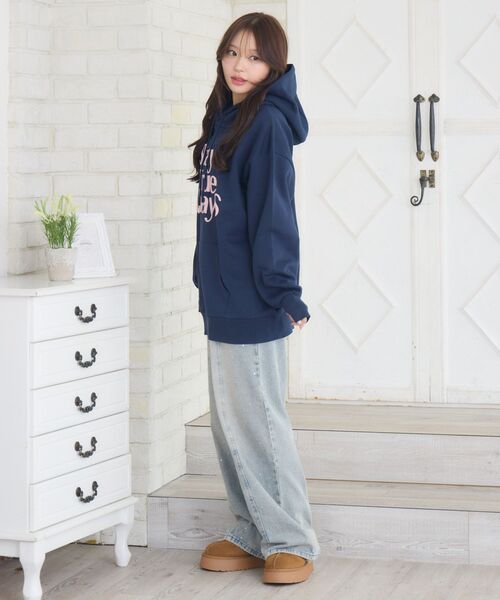 ems excite（エムズエキサイト）の「ロゴBIGパーカー（パーカー・レディース・ダークグレー/ダークブルー/ナチュラル・FREE）」の11枚目の写真