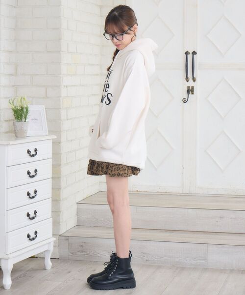 ems excite（エムズエキサイト）の「ロゴBIGパーカー（パーカー・レディース・ダークグレー/ダークブルー/ナチュラル・FREE）」の20枚目の写真