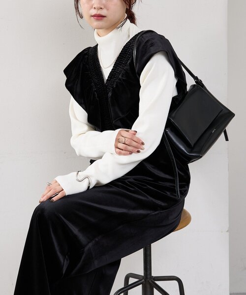 mystic(ミスティック)の「ベロアフリルオールインワン(サロペット/オーバーオール・レディース・ブラック/ブラウン・FREE)」の5枚目の写真