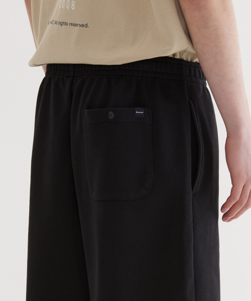 COVERNAT(カバーナット)の「レギュラーCロゴスウェットショーツブラック(その他パンツ・レディース・その他・MEDIUM/LARGE/X-LARGE/XX-LARGE/X-SMALL/SMALL)」の7枚目の写真