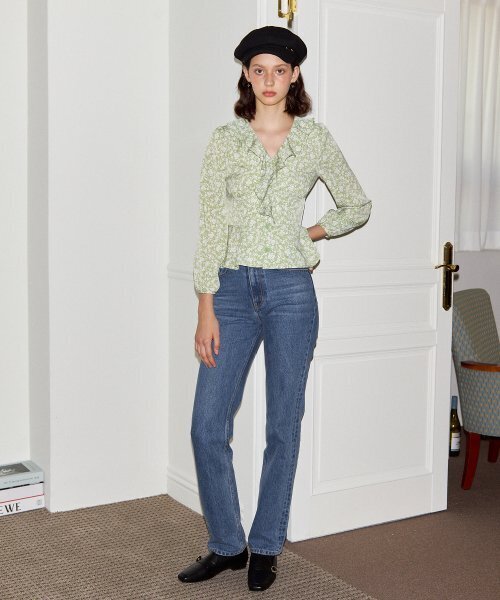SALON DE YOHN(サロンドヨーン)の「Puff Shoulder Ruffle Blouse_Green(シャツ/ブラウス・レディース・その他・MEDIUM/SMALL)」の2枚目の写真