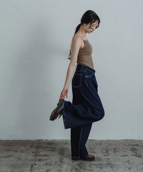 merrylatte（メリーラテ）の「front hook wide denim pants（デニムパンツ・レディース・ブルー/インディゴブルー・S/M）」の14枚目の写真