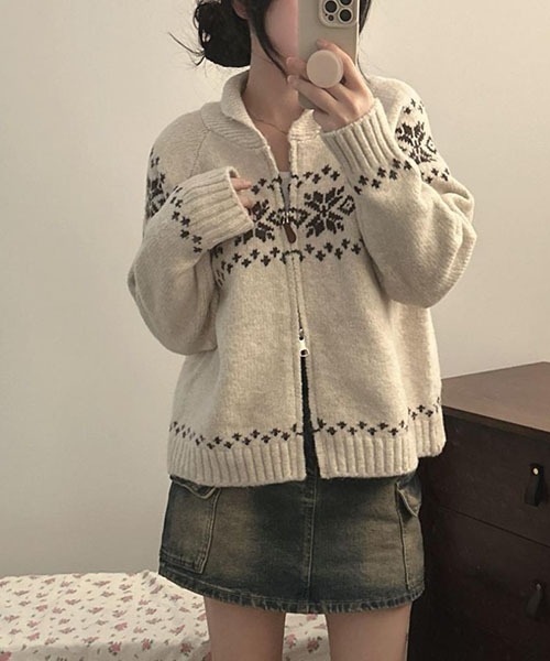 gossip！ロサンゼルス（ゴシップロサンゼルス）の「ノルディックパターン ジップアップセーター（ニット/セーター・レディース・オフホワイト/グレー・FREE）」の10枚目の写真