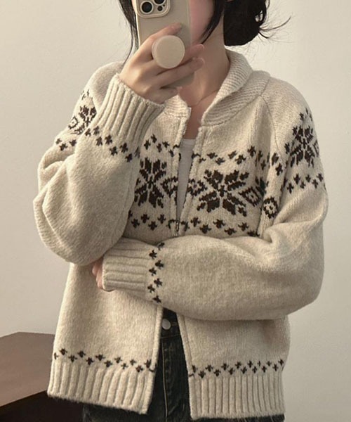 gossip！ロサンゼルス（ゴシップロサンゼルス）の「ノルディックパターン ジップアップセーター（ニット/セーター・レディース・オフホワイト/グレー・FREE）」の11枚目の写真