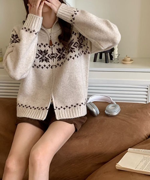 gossip！ロサンゼルス（ゴシップロサンゼルス）の「ノルディックパターン ジップアップセーター（ニット/セーター・レディース・オフホワイト/グレー・FREE）」の13枚目の写真