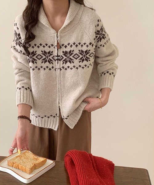 gossip！ロサンゼルス（ゴシップロサンゼルス）の「ノルディックパターン ジップアップセーター（ニット/セーター・レディース・オフホワイト/グレー・FREE）」の16枚目の写真