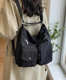 ポケット付きショルダーバッグ