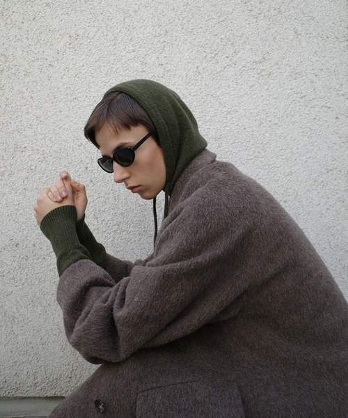 CLANE（クラネ）の「SHORT KNIT HOODIE（ニット/セーター・レディース・アイボリー/カーキ・1/2）」の12枚目の写真