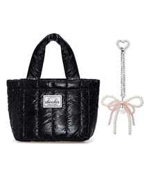 CHISCHIS（チス チス）の「[SET] CHISCHIS PADDING BAG_BLACK + RIBBON HEART CHARM（トートバッグ）」