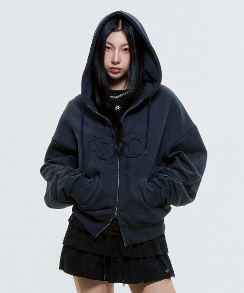 DAUSPICE(ディーオスピス)の「(DUC) Symbol Hoodie Zip-up Vintage Black(パーカー・レディース・ブラック・MEDIUM/LARGE/X-LARGE)」の21枚目の写真