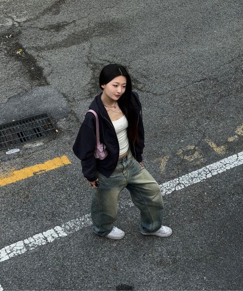 DAUSPICE(ディーオスピス)の「(DUC) Symbol Hoodie Zip-up Vintage Black(パーカー・レディース・ブラック・MEDIUM/LARGE/X-LARGE)」の15枚目の写真