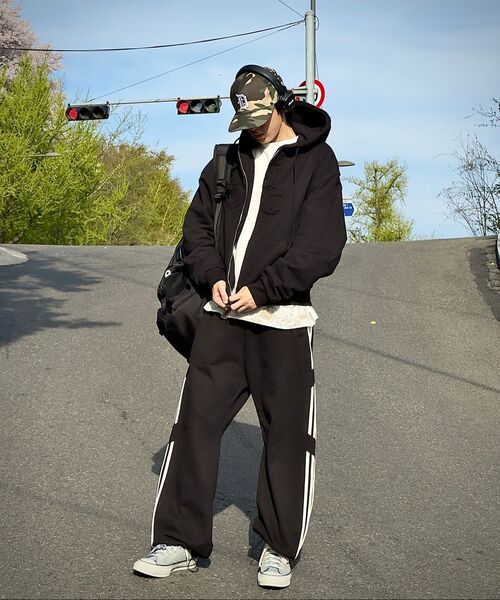 DAUSPICE(ディーオスピス)の「(DUC) Symbol Hoodie Zip-up Vintage Black(パーカー・レディース・ブラック・MEDIUM/LARGE/X-LARGE)」の14枚目の写真
