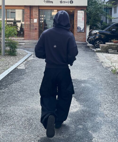 DAUSPICE(ディーオスピス)の「(DUC) Symbol Hoodie Zip-up Vintage Black(パーカー・レディース・ブラック・MEDIUM/LARGE/X-LARGE)」の6枚目の写真