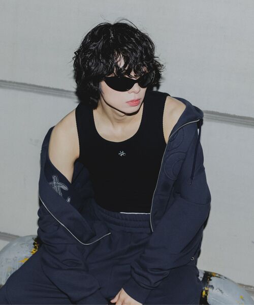DAUSPICE(ディーオスピス)の「(DUC) Symbol Hoodie Zip-up Vintage Black(パーカー・レディース・ブラック・MEDIUM/LARGE/X-LARGE)」の3枚目の写真