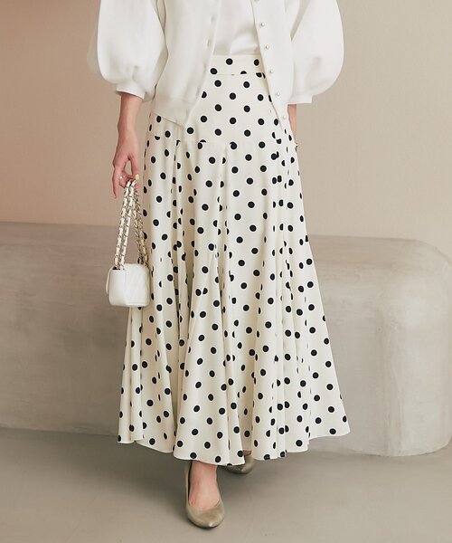 La boutique BonBon（ラブティックボンボン）の「【再販決定！・3サイズ展開あり】ドットマチフレアスカート（スカート・レディース・ネイビー/オフホワイト・36/PS/38）」の9枚目の写真
