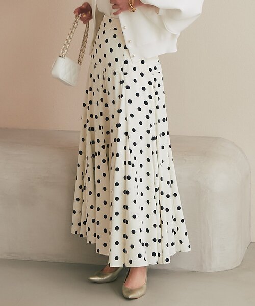 La boutique BonBon（ラブティックボンボン）の「【再販決定！・3サイズ展開あり】ドットマチフレアスカート（スカート・レディース・ネイビー/オフホワイト・36/PS/38）」の10枚目の写真