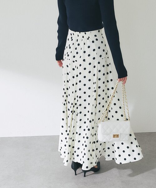 La boutique BonBon（ラブティックボンボン）の「【再販決定！・3サイズ展開あり】ドットマチフレアスカート（スカート・レディース・ネイビー/オフホワイト・36/PS/38）」の22枚目の写真