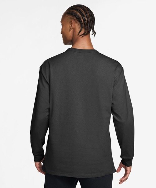 NIKE(ナイキ)の「ナイキ スポーツウェア プレミアム エッセンシャル メンズ ロングスリーブ Tシャツ / Nike Sportswear Premium Essentials Men's Long-Sleeve T-Shirt IH1128-010 Black(Tシャツ/カットソー・メンズ・ブラック・S/2XL/XL/L/M)」の2枚目の写真