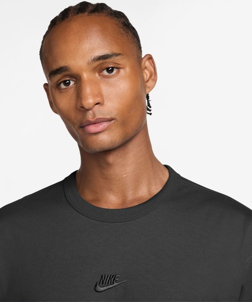 NIKE(ナイキ)の「ナイキ スポーツウェア プレミアム エッセンシャル メンズ ロングスリーブ Tシャツ / Nike Sportswear Premium Essentials Men's Long-Sleeve T-Shirt IH1128-010 Black(Tシャツ/カットソー・メンズ・ブラック・S/2XL/XL/L/M)」の3枚目の写真