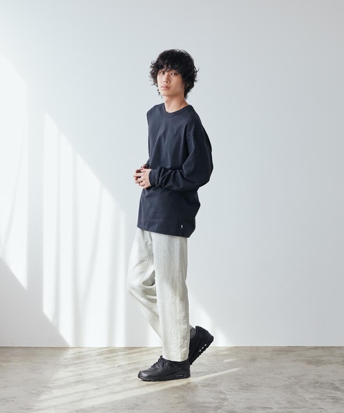 NIKE(ナイキ)の「ナイキ スポーツウェア プレミアム エッセンシャル メンズ ロングスリーブ Tシャツ / Nike Sportswear Premium Essentials Men's Long-Sleeve T-Shirt IH1128-010 Black(Tシャツ/カットソー・メンズ・ブラック・S/2XL/XL/L/M)」の7枚目の写真