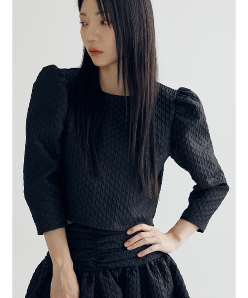 BOMNAL BOUTIQUE(ボムナルブティック)の「フラワーブラウス _ ブラック(シャツ/ブラウス・レディース・その他・SMALL/MEDIUM)」の2枚目の写真