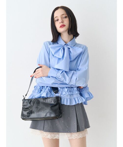 jouetie(ジュエティ)の「リボンタイフリルショートシャツ(シャツ/ブラウス・レディース・ブラック/オフホワイト/ブルー・MEDIUM)」の15枚目の写真
