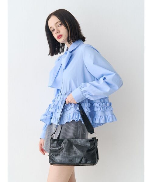 jouetie(ジュエティ)の「リボンタイフリルショートシャツ(シャツ/ブラウス・レディース・ブラック/オフホワイト/ブルー・MEDIUM)」の16枚目の写真