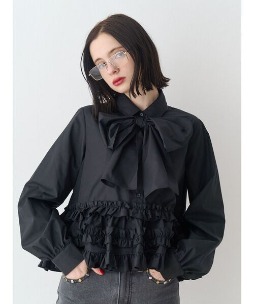 jouetie(ジュエティ)の「リボンタイフリルショートシャツ(シャツ/ブラウス・レディース・ブラック/オフホワイト/ブルー・MEDIUM)」の10枚目の写真