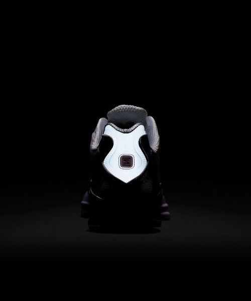 NIKE(ナイキ)の「NIKE Shox TL(ナイキ ショックス TL)(スニーカー・メンズ・ホワイト系・26cm/26.5cm/27cm/27.5cm/28cm/28.5cm/29cm/25.5cm)」の9枚目の写真