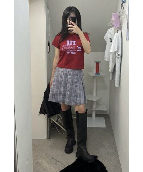 ITZAVIBE(イッザバイブ)の「ITZ OFFICIAL LOGO CROP T SHIRT - RED(Tシャツ/カットソー・レディース・その他・ONE SIZE)」の6枚目の写真
