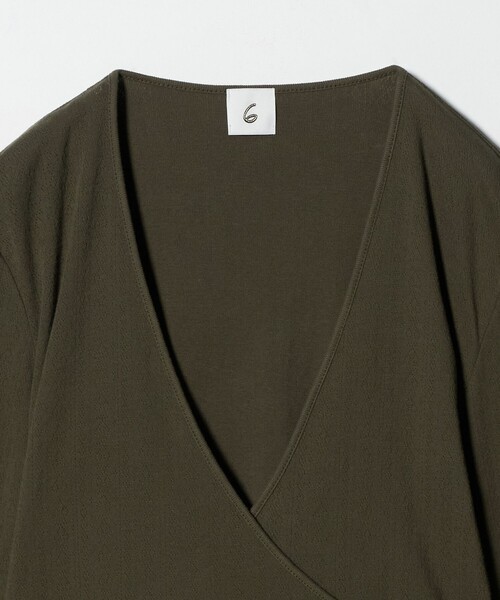 6（ロク）の「＜6(ROKU)＞パターンメッシュ カシュクール カーディガン（カーディガン/ボレロ・レディース・オリーブ/レッド・FREE）」の4枚目の写真