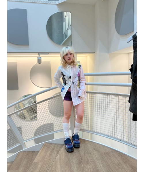 Desigual(デシグアル)の「ミッキー&ミニー ストライプ カラーブロック シャツ ディズニー(シャツ/ブラウス・レディース・ホワイト・S/M/L/XL/XS)」の9枚目の写真