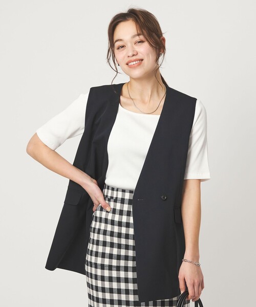 green label relaxing（グリーンレーベルリラクシング）の「［size SHORTあり］サラフール ノーラペル ジレ ストレッチ UVカット（ノーカラージャケット・レディース・ベージュ/ネイビー・FREE/SHORT）」の4枚目の写真