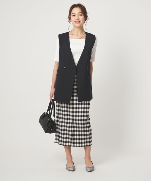 green label relaxing（グリーンレーベルリラクシング）の「［size SHORTあり］サラフール ノーラペル ジレ ストレッチ UVカット（ノーカラージャケット・レディース・ベージュ/ネイビー・FREE/SHORT）」の5枚目の写真