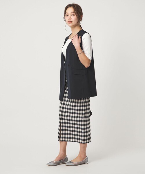 green label relaxing（グリーンレーベルリラクシング）の「［size SHORTあり］サラフール ノーラペル ジレ ストレッチ UVカット（ノーカラージャケット・レディース・ベージュ/ネイビー・FREE/SHORT）」の6枚目の写真