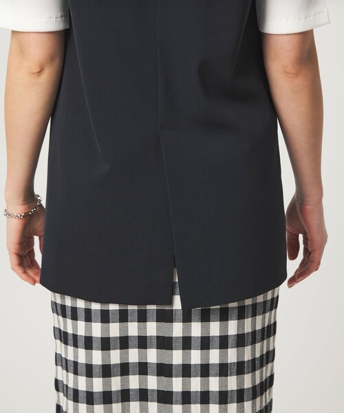 green label relaxing（グリーンレーベルリラクシング）の「［size SHORTあり］サラフール ノーラペル ジレ ストレッチ UVカット（ノーカラージャケット・レディース・ベージュ/ネイビー・FREE/SHORT）」の20枚目の写真