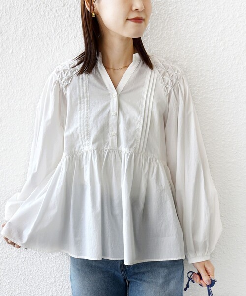 SHIPS(シップス)の「【WEB限定】〈手洗い可能〉ショルダー 刺繍 タック ブラウス(シャツ/ブラウス・レディース・オフホワイト/ライトイエロー/ネイビー・ONE SIZE)」の8枚目の写真