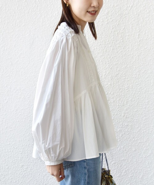 SHIPS(シップス)の「【WEB限定】〈手洗い可能〉ショルダー 刺繍 タック ブラウス(シャツ/ブラウス・レディース・オフホワイト/ライトイエロー/ネイビー・ONE SIZE)」の12枚目の写真