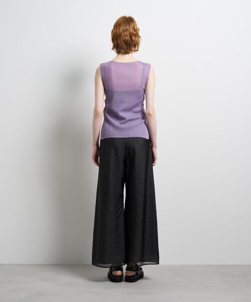 LANVIN en Bleu（ランバンオンブルー）の「シアーリブボートネックニット（ニット/セーター・レディース・ブラック/グレー/ライトパープル・38）」の17枚目の写真